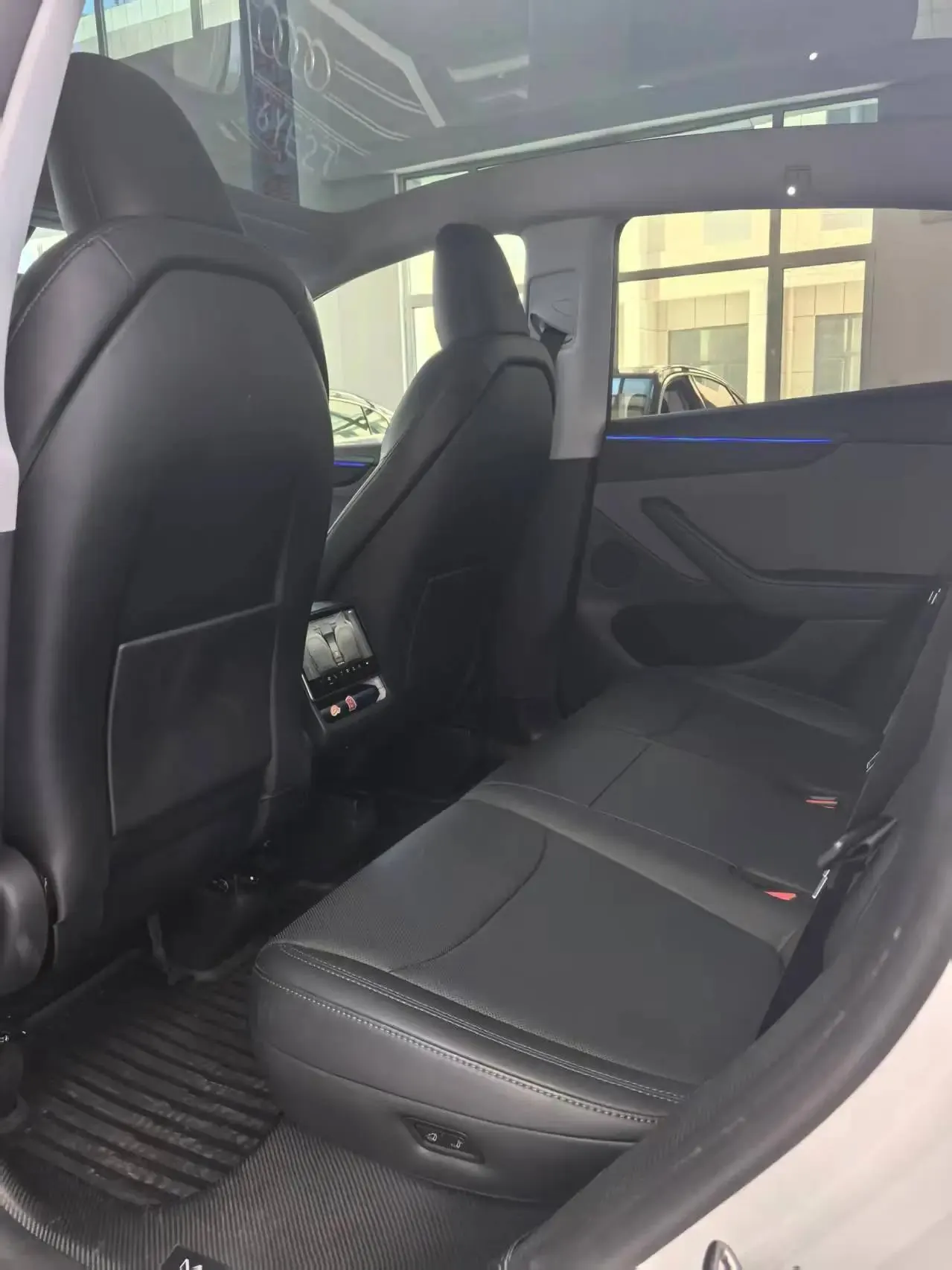 Tesla 2025 Model Y Rear-Wheel Drive Automatic 8