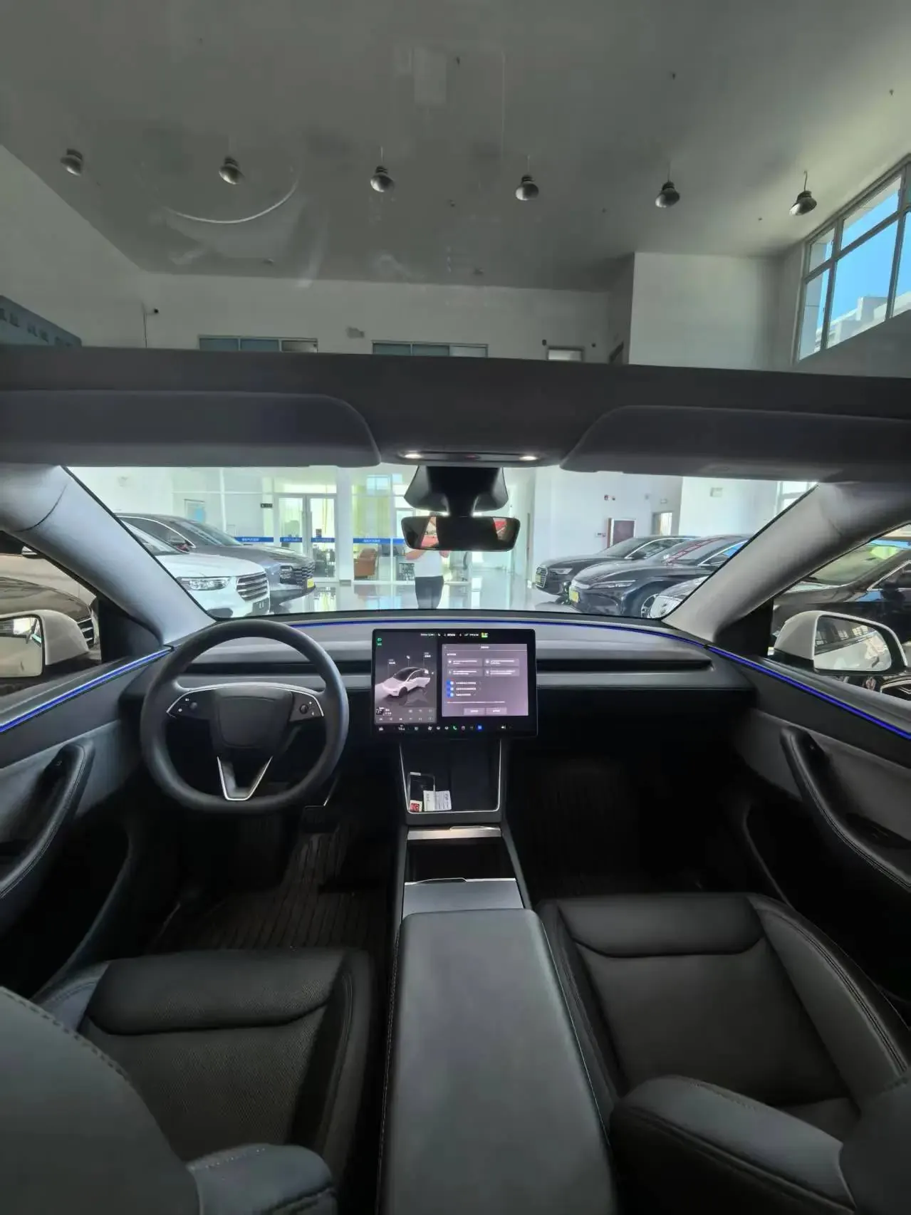 Tesla 2025 Model Y Rear-Wheel Drive Automatic 9