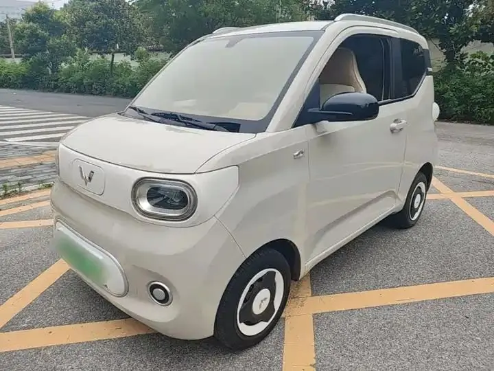 Hongguang MINIEV 2024 3rd Generation 215km Youth Edition - View 1