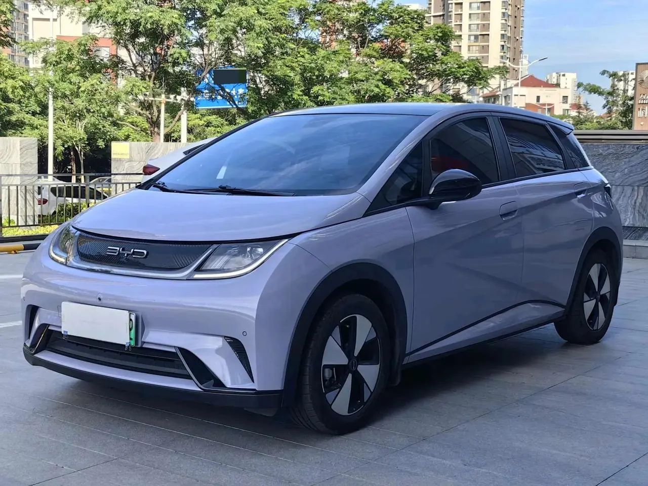 BYD 2023 Dolphin 420km Fashion Edition Automatic - View 1