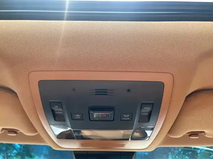 Lexus ES 2023 model 200 Premium Edition 20