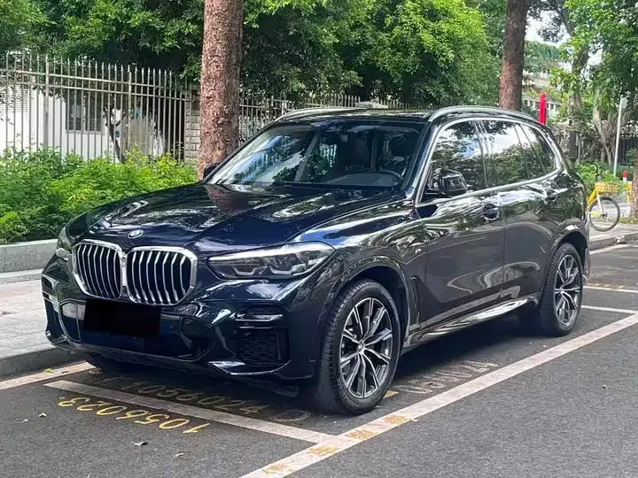 Открыть галерею: BMW X5 (Imported) 2022 xDrive30i M Sports Suit