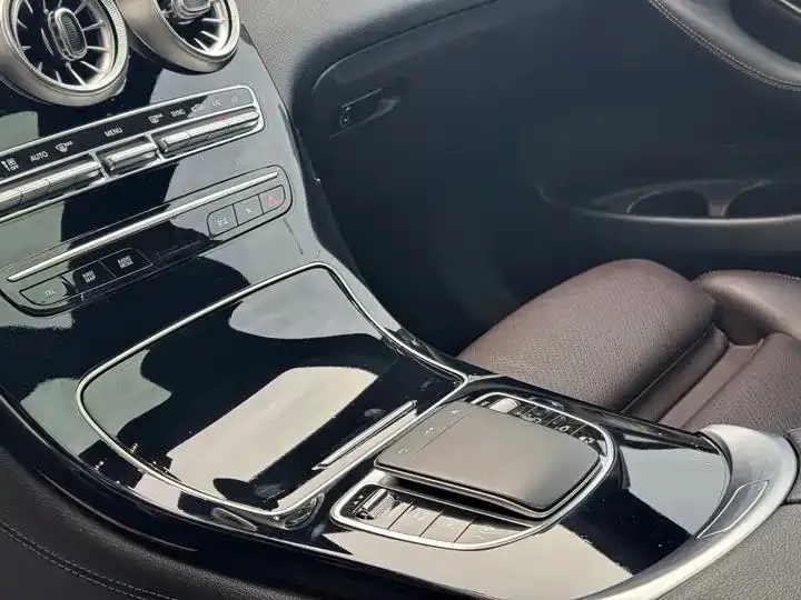 Mercedes Benz GLC 2022 GLC 260 L 4MATIC Luxury 14