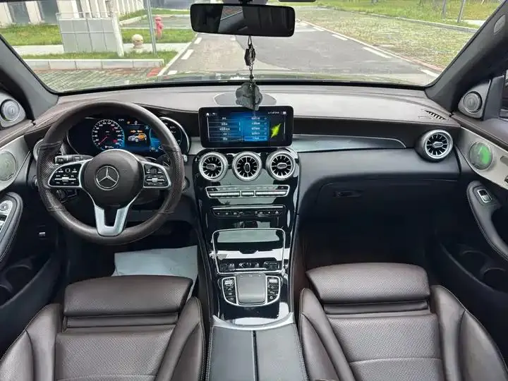 Mercedes Benz GLC 2022 GLC 260 L 4MATIC Luxury 16