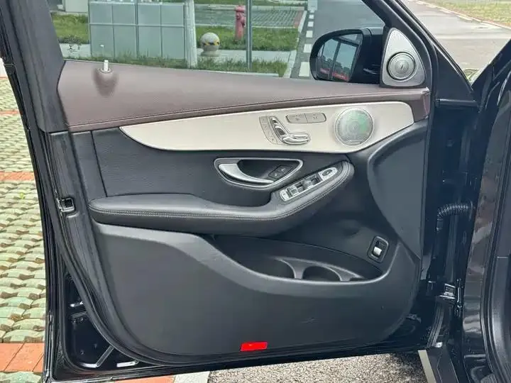 Mercedes Benz GLC 2022 GLC 260 L 4MATIC Luxury 17