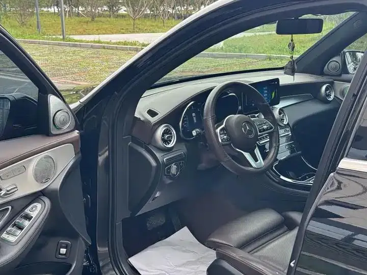 Mercedes Benz GLC 2022 GLC 260 L 4MATIC Luxury 18