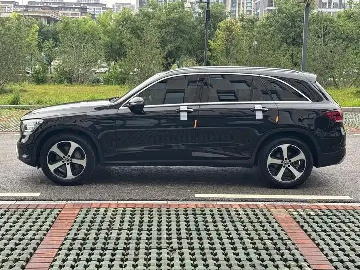 Mercedes Benz GLC 2022 GLC 260 L 4MATIC Luxury 7