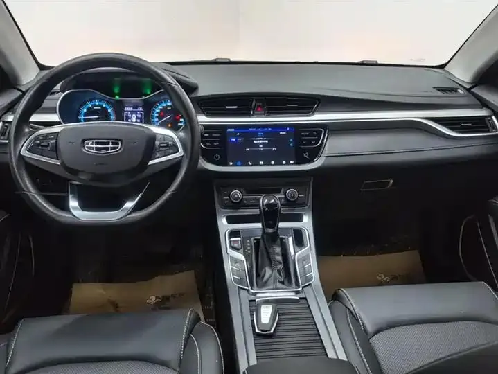 Emgrand 2020 1.5L CVT Luxury Model 12