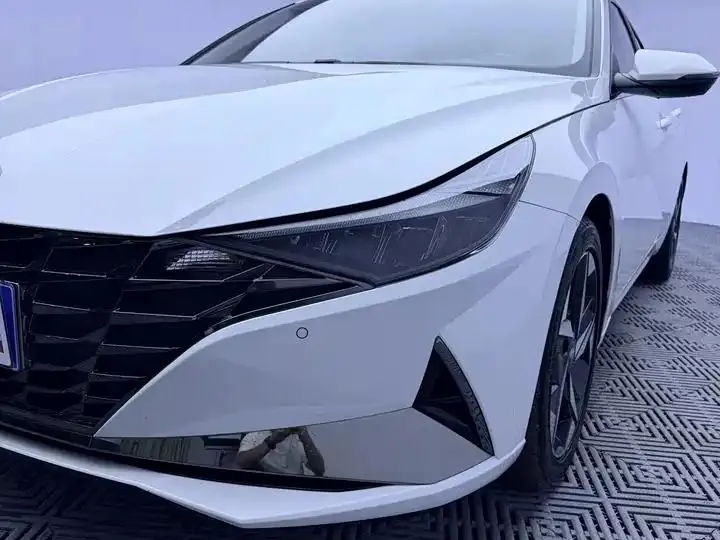 Elantra 2022 1.5L CVT Luxury Edition - View 1
