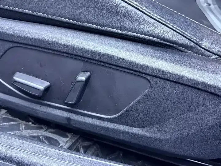 Elantra 2022 1.5L CVT Luxury Edition 13