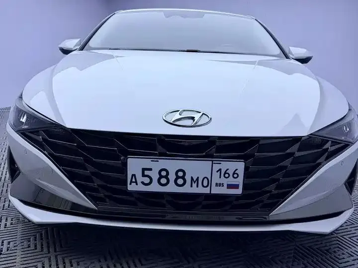 Elantra 2022 1.5L CVT Luxury Edition 2