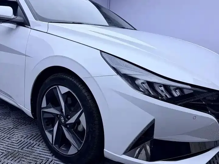 Elantra 2022 1.5L CVT Luxury Edition 7