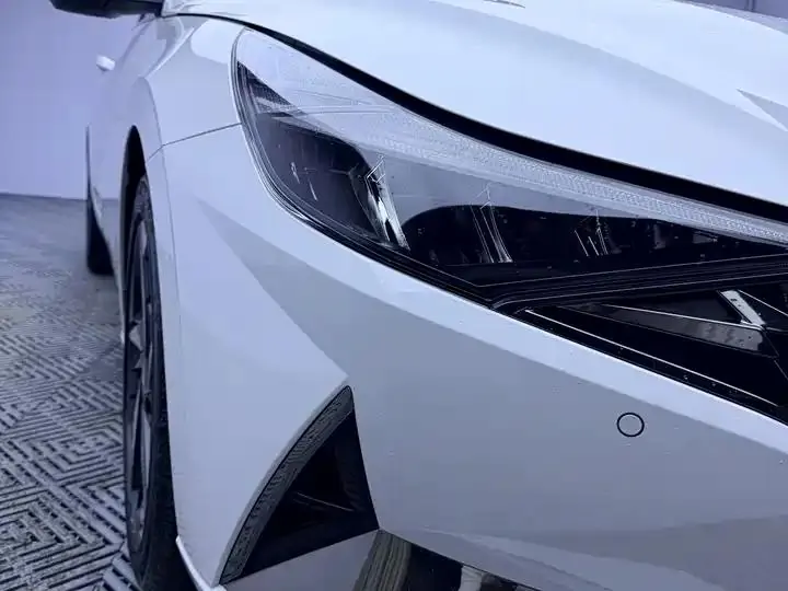 Elantra 2022 1.5L CVT Luxury Edition 8