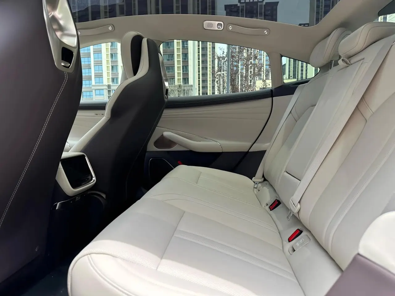 MI 2026 SU7 Standard Edition Automatic Gear 5