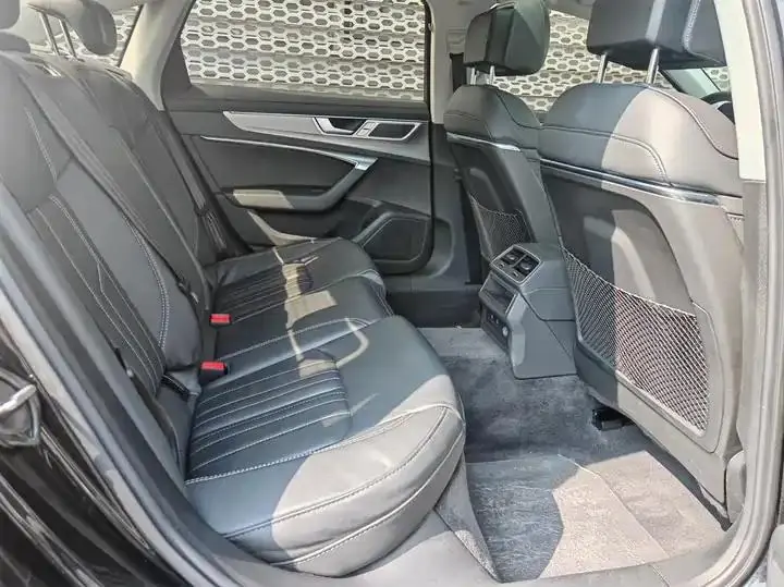 Audi A6L 2023 40 TFSI Deluxe Elegant 12
