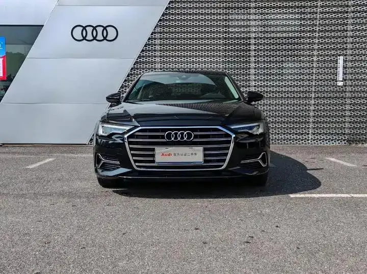 Audi A6L 2023 40 TFSI Deluxe Elegant 2