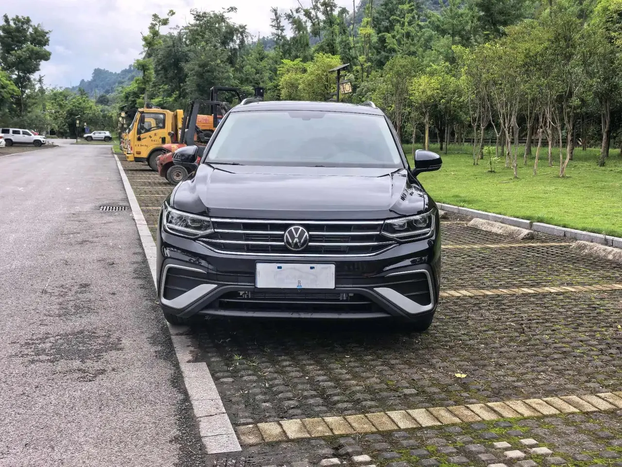 Tiguan L 2022 330TSI Automatic Two-Drive Smart Edition 2