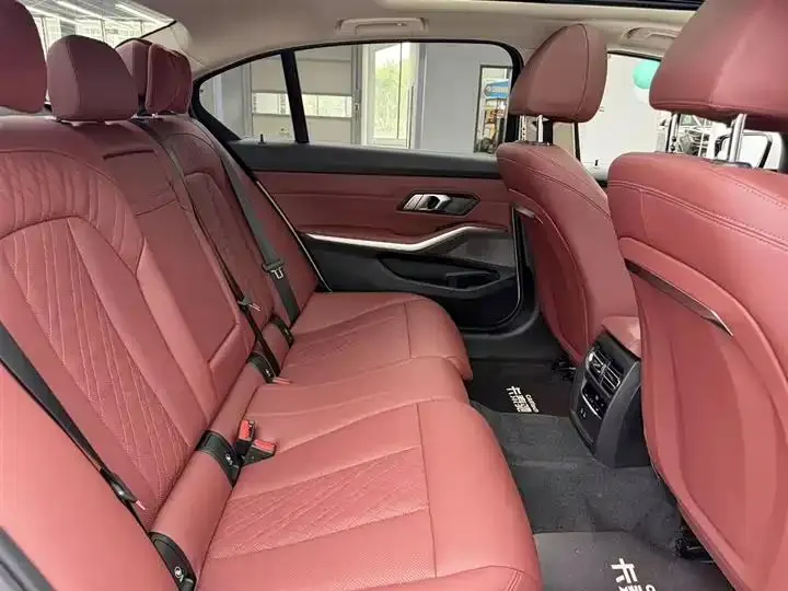 BMW 3 Series 2023 model 320Li M Sport Package 10