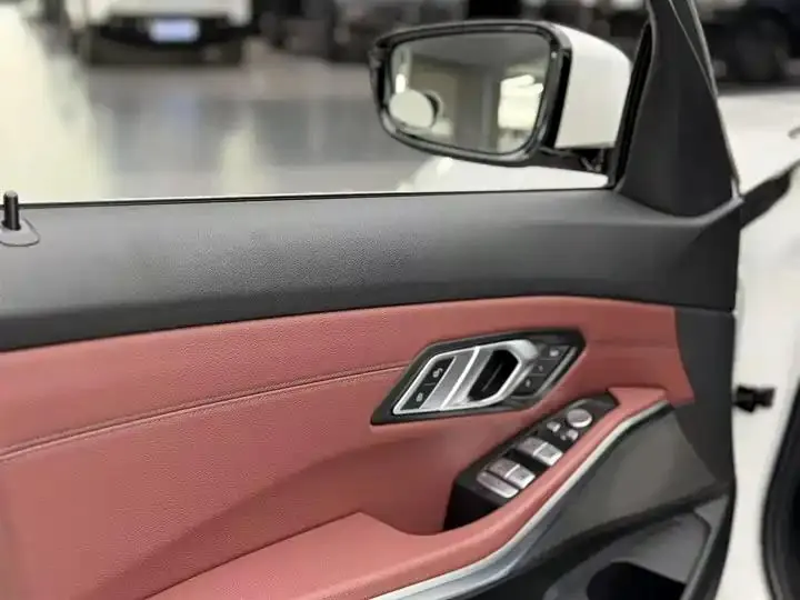 BMW 3 Series 2023 model 320Li M Sport Package 19