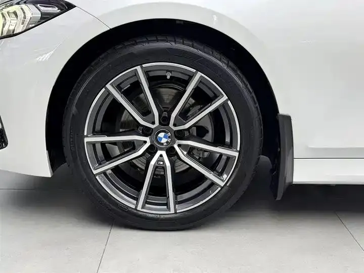 BMW 3 Series 2023 model 320Li M Sport Package 31