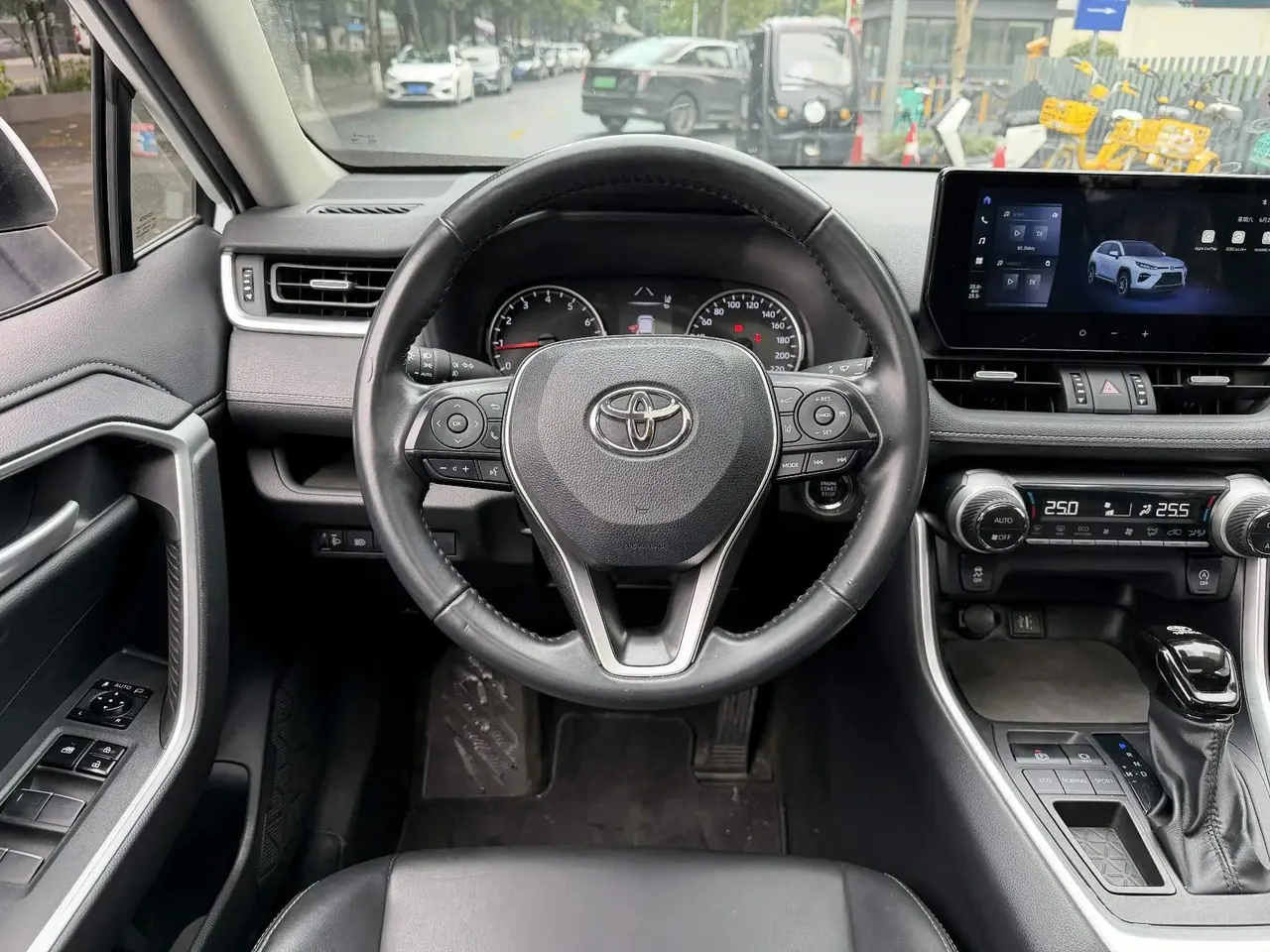 Toyota 2023 Wildlander 2.0 CVT Front-Wheel Drive Urban Edition Automatic 3