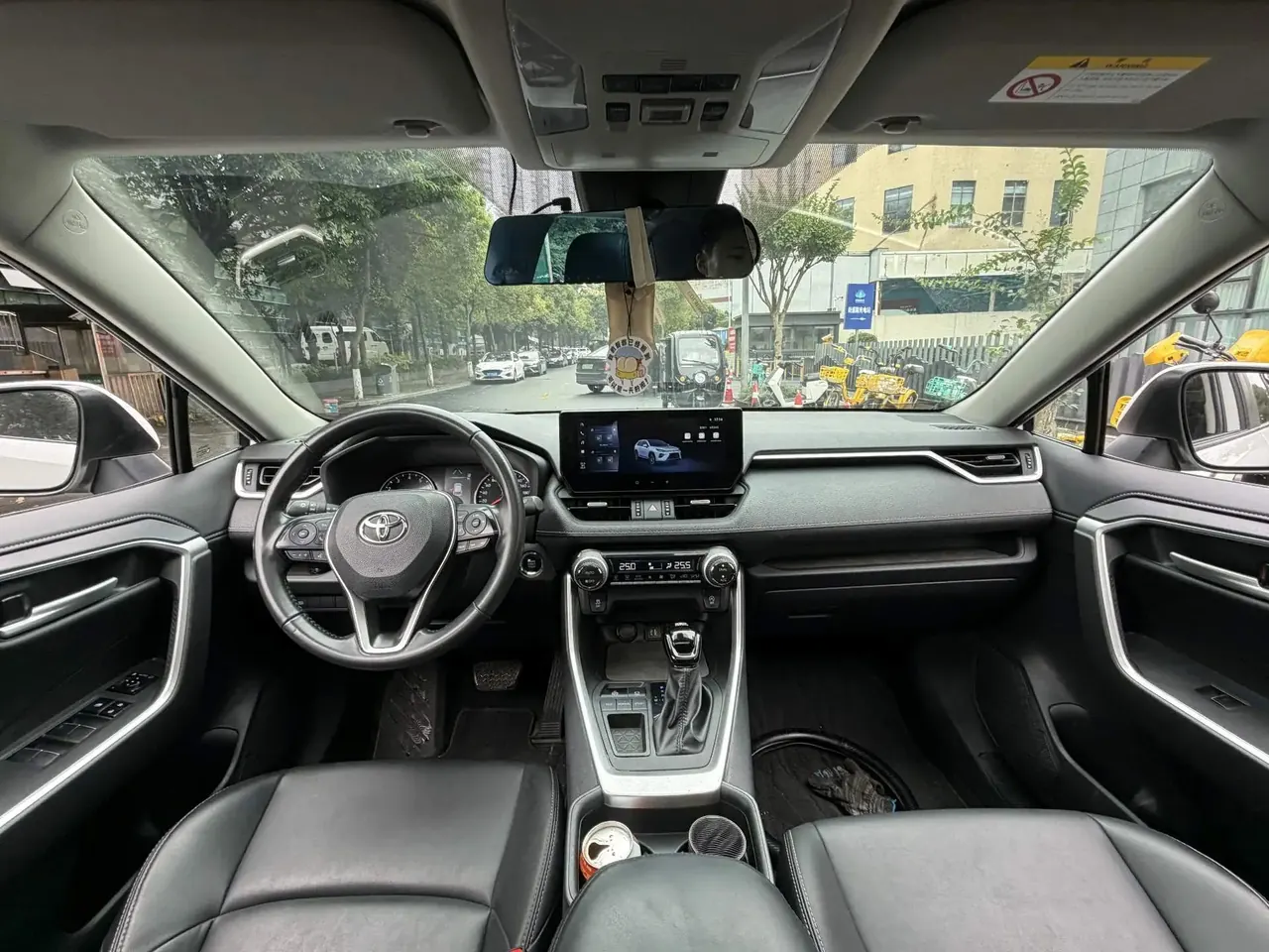 Toyota 2023 Wildlander 2.0 CVT Front-Wheel Drive Urban Edition Automatic 4