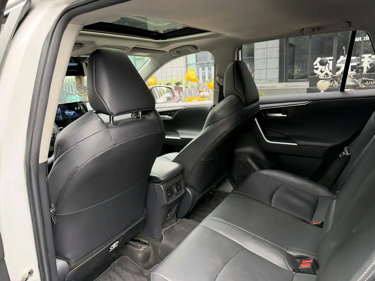Toyota 2023 Wildlander 2.0 CVT Front-Wheel Drive Urban Edition Automatic 5