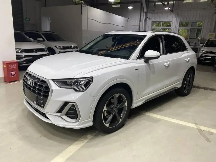 Audi 2023 Q3 1.4TFSI 35TFSI Fashion Dynamic Automatic - View 1