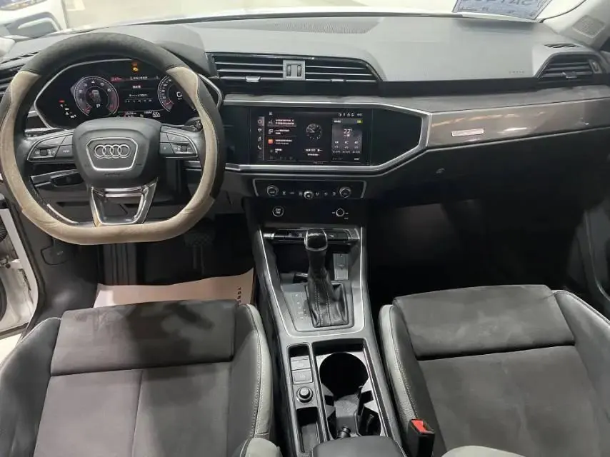 Audi 2023 Q3 1.4TFSI 35TFSI Fashion Dynamic Automatic 8