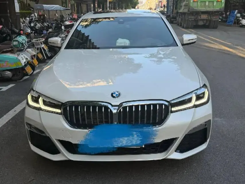 BMW 5 Series 2022 Model Facelift II 525Li Luxury Package 2