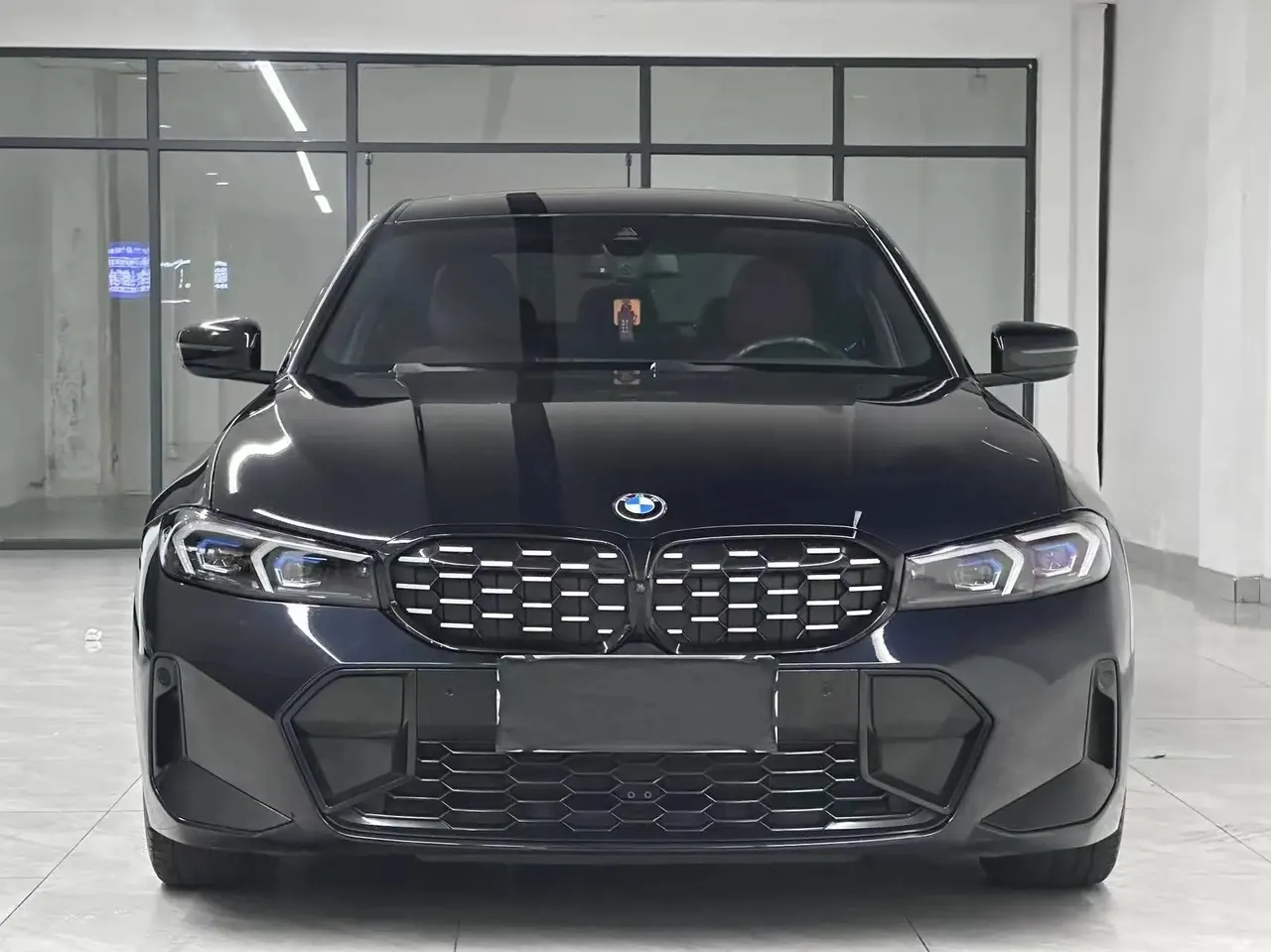 BMW 3 Series 2023 330i M Sports Night Suit 2