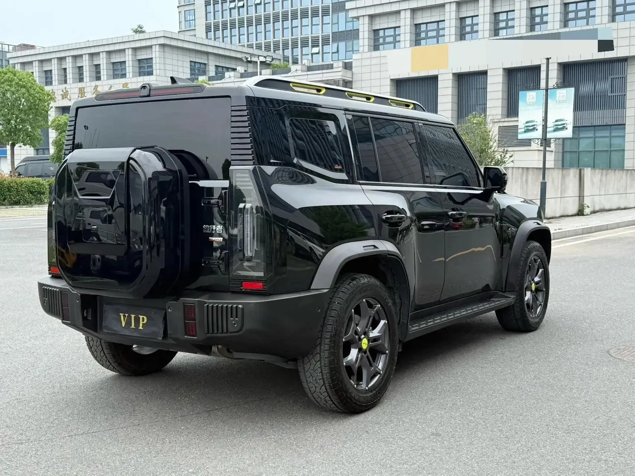 Jetour 2024 Traveler 2.0T Four-wheel Drive Through PRO Entertainment Edition Automatic Gear 5