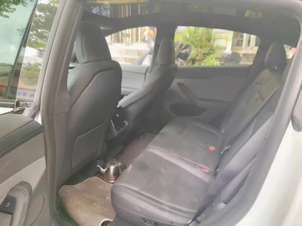 Tesla 2025 Model Y Rear-Wheel Drive Automatic 3