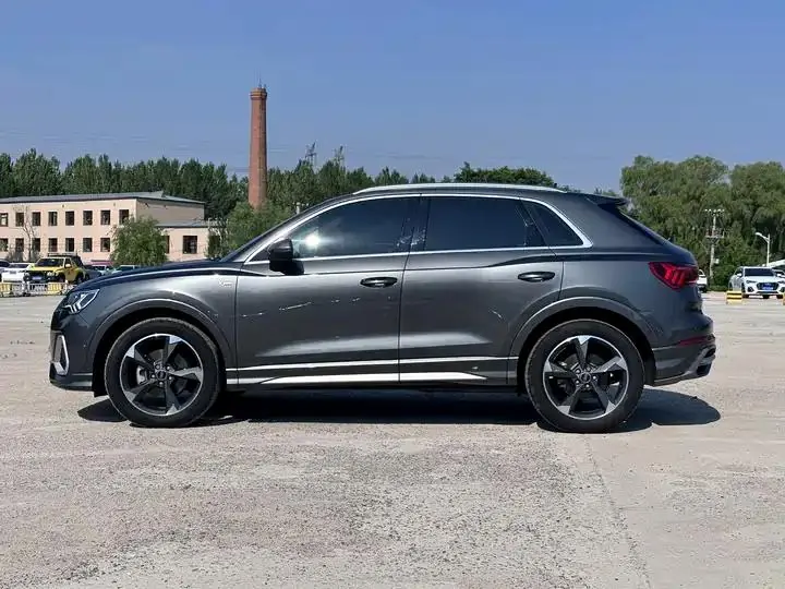 Audi Q3 2023 35 TFSI Fashion Dynamic (1.4T) 5