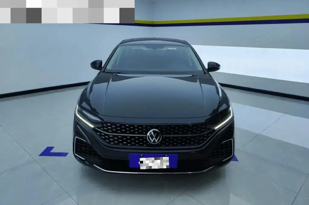 Passat 2023 330TSI Elite Edition 3