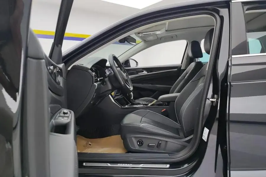 Passat 2023 330TSI Elite Edition 4
