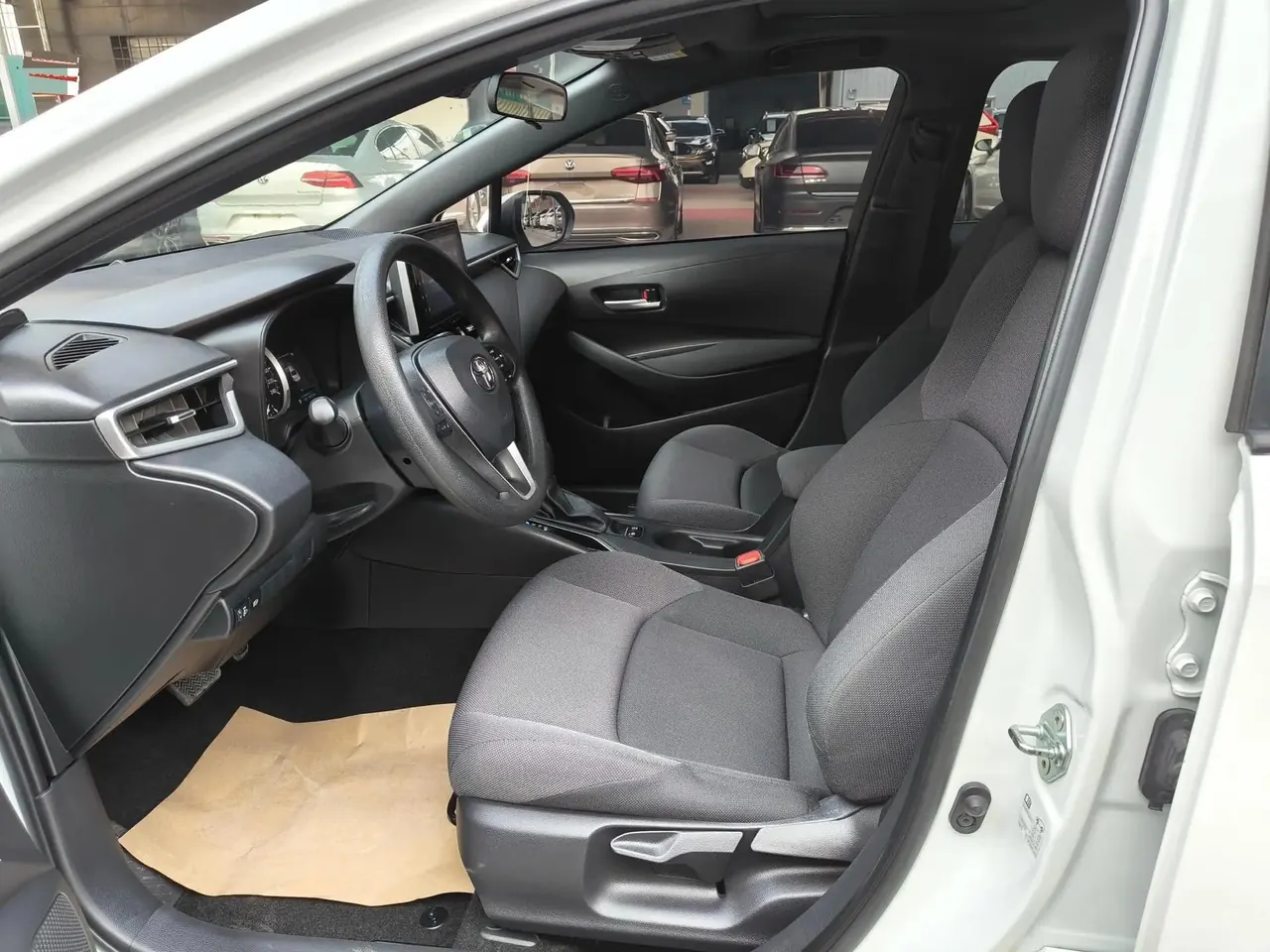 Levin 2022 185T CVT Luxury Edition 6