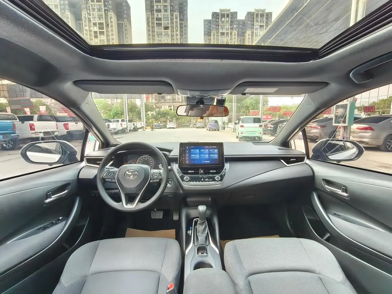 Levin 2022 185T CVT Luxury Edition 9