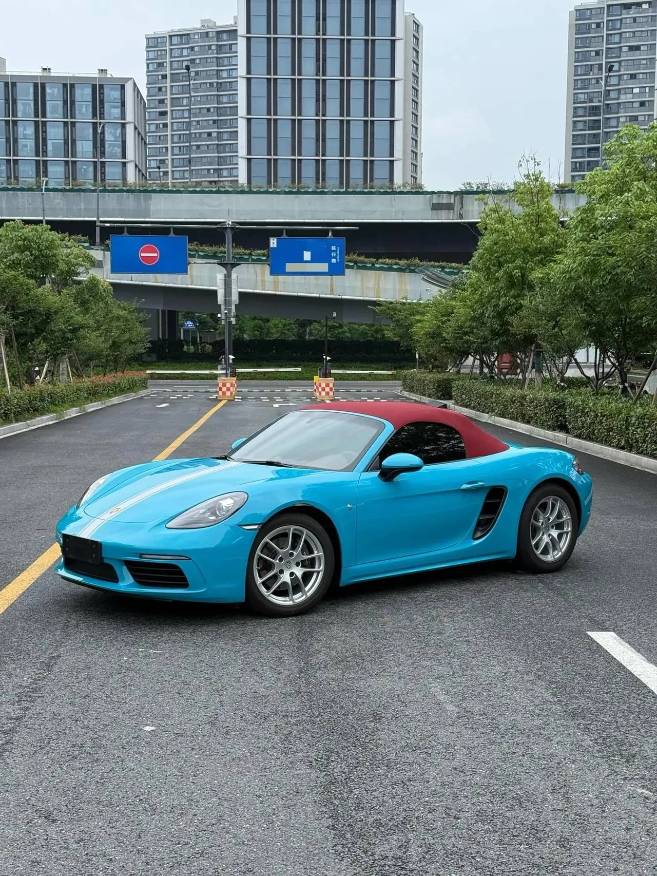 Porsche 718 2020 Boxster 2.0T - View 1