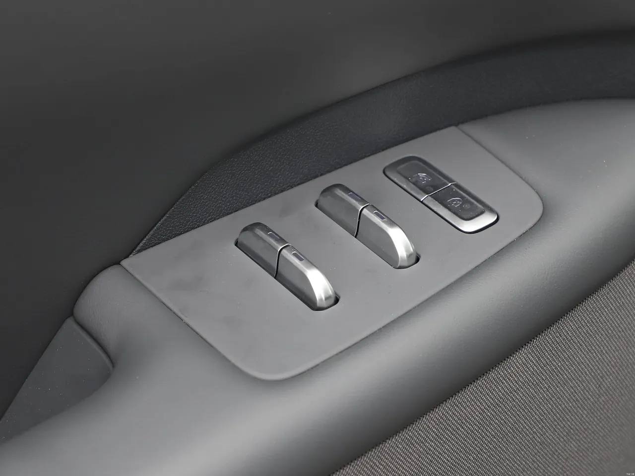 Eπ 008 2026 Six-seat Pure Electric Yue Edition 13