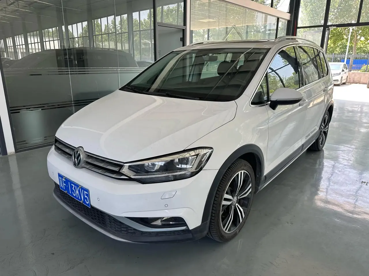 Touan 2018 Touan L 280TSI DSG Boundary Edition, 7 seats, China VI compliant - View 1