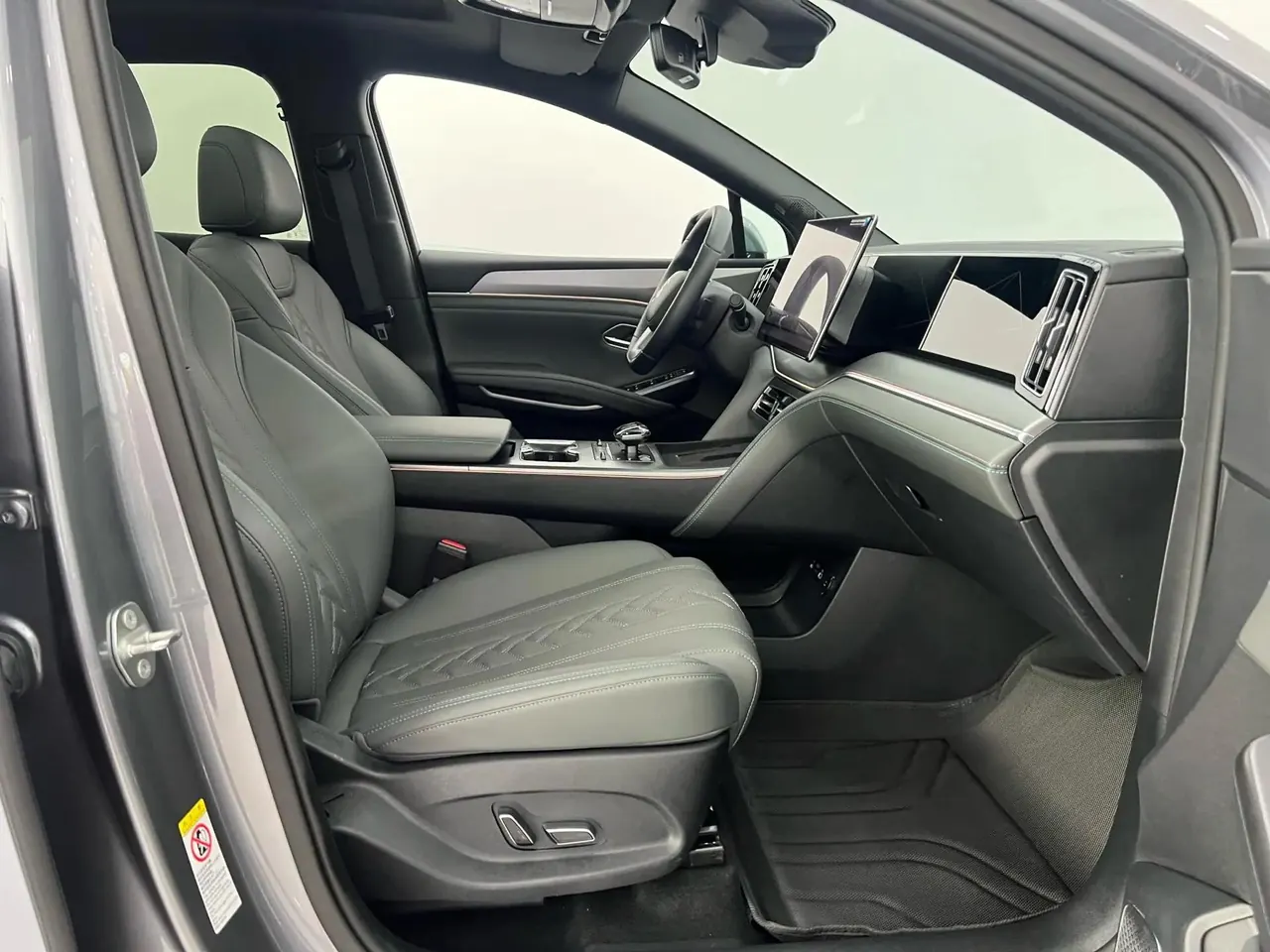 BYD 2025 Song L DM-i 1.5 Stepless Smart Driving Edition 160km Excellent Automatic Gear 5