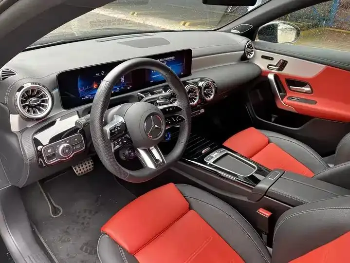 Mercedes Benz CLA AMG 2024 AMG CLA 35 4MATIC 5