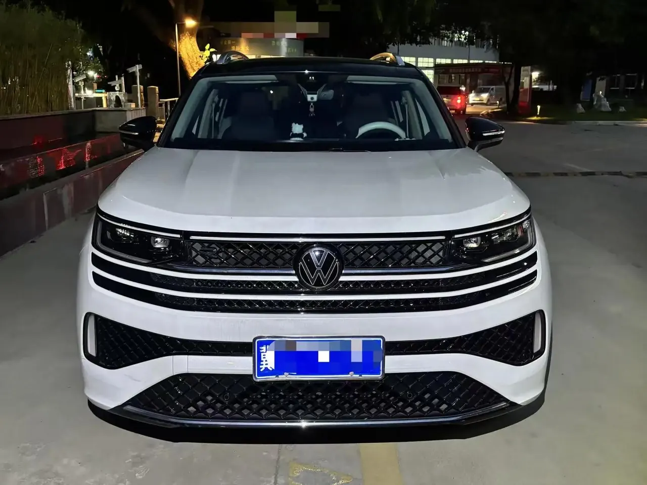 Volkswagen 2023 model tour R-Line 2.0TSI 380TSI four-wheel drive parade version automatic gear 2