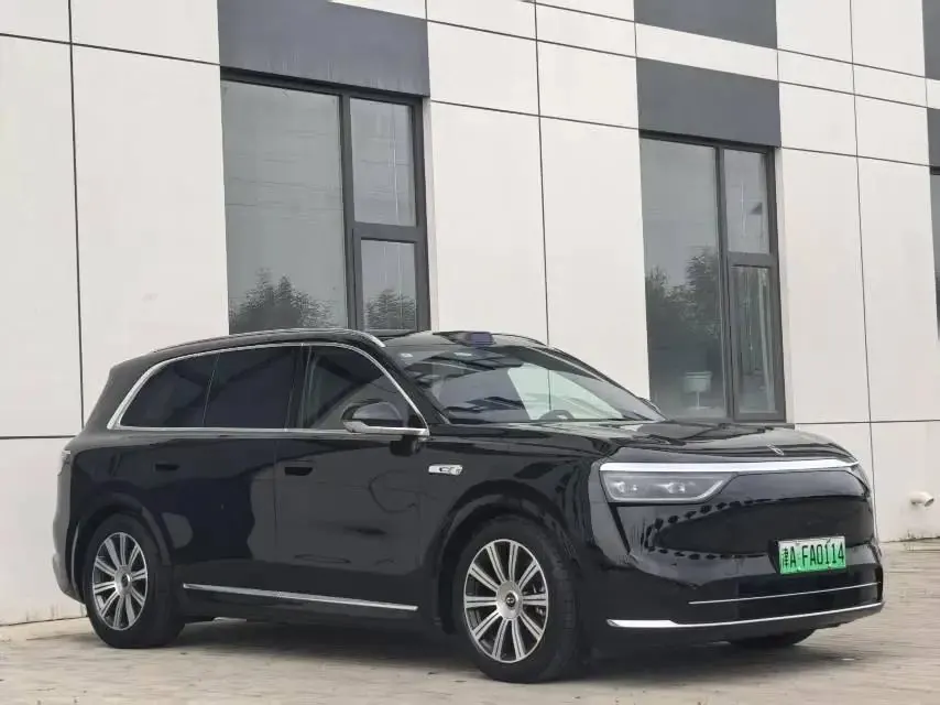 AITO M8 2025 extended range Max version 53.4kWh 6-seat version 3