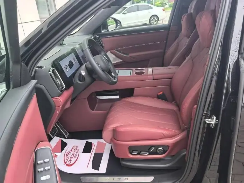 AITO M8 2025 extended range Max version 53.4kWh 6-seat version 6