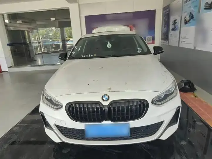 BMW 1 Series 2022 125i M Sport Night Edition 3