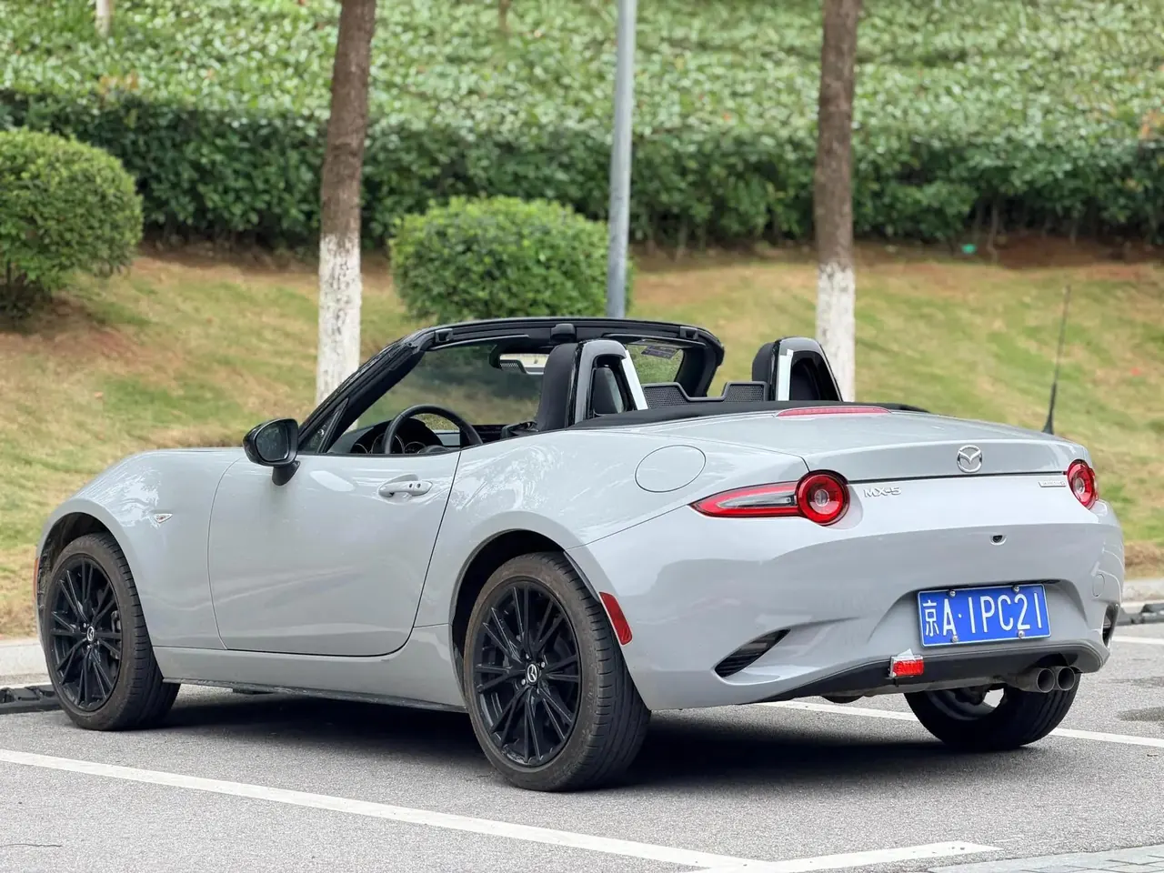 Mazda MX-5 (Imported) 2023 MX-5 RF 2.0 Manual Gear 6