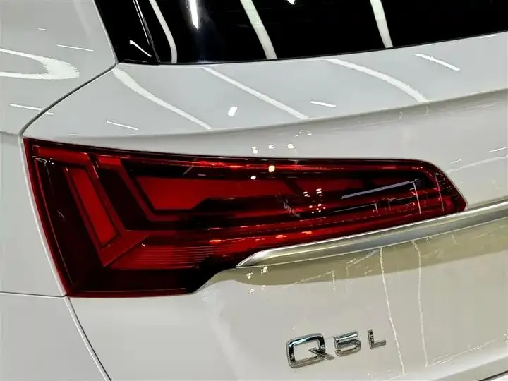 Audi Q5L 2022 45T Deluxe Elegant 10
