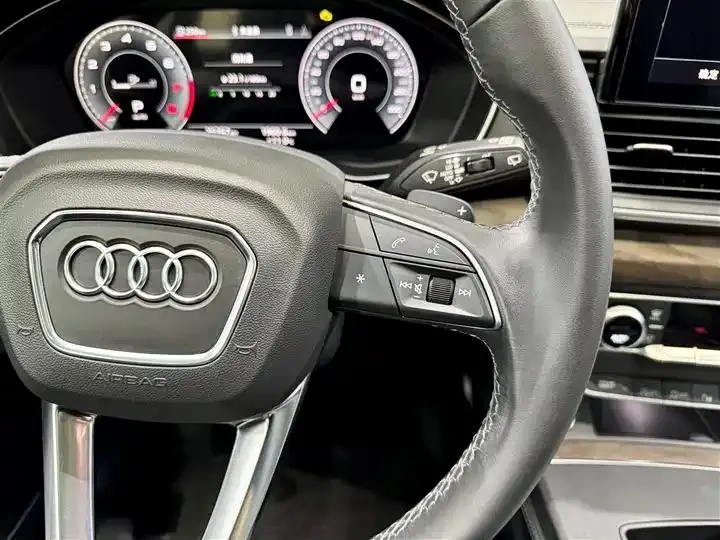 Audi Q5L 2022 45T Deluxe Elegant 15